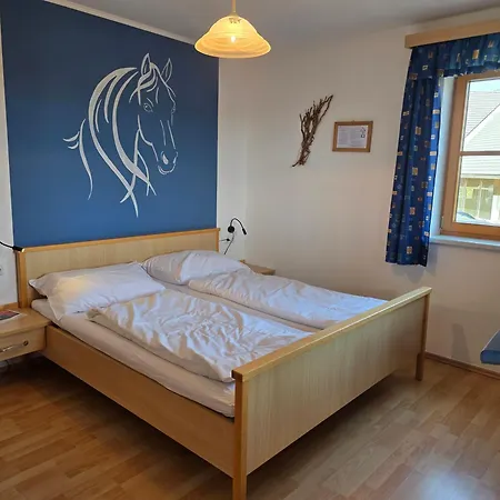 Reitpark Gstoettner فندق *